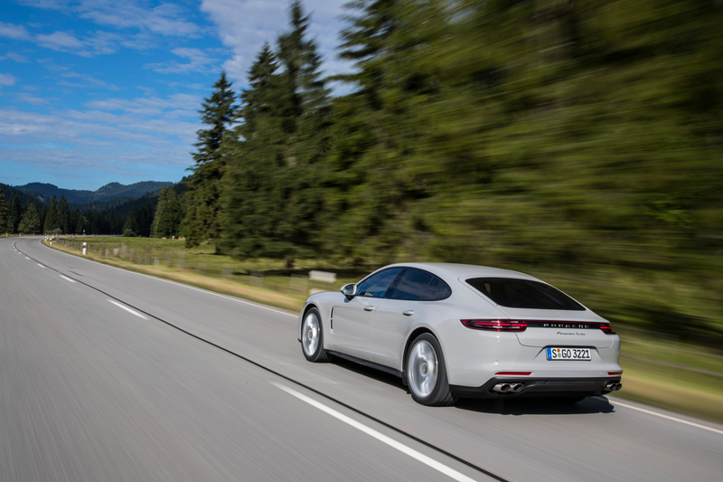 Illustration for article titled The 2017 Porsche Panamera Isn't Hardcore Enough To Buy Just Yet